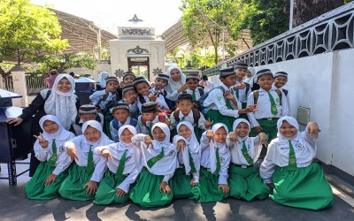 Mengenalkan Sejak Dini Ziarah Wali dan Pelaksanaan P5PPRA